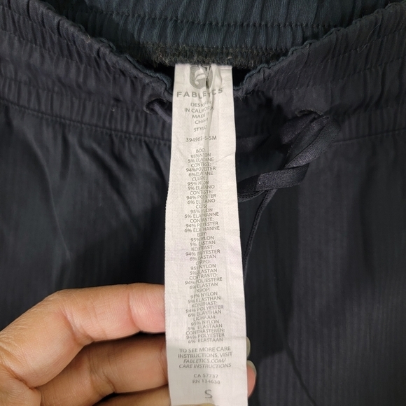 Fabletics Women Black Nylon Blend Sweatpants Sz S Pocket Elastic Waist Drawstrin - Picture 10 of 12